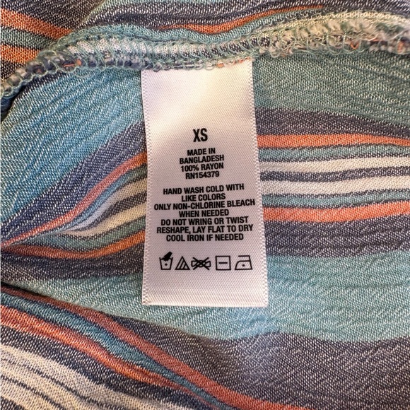 Aéropostale Striped Button-Down Front Crop Top – Size XS - Picture 8 of 9